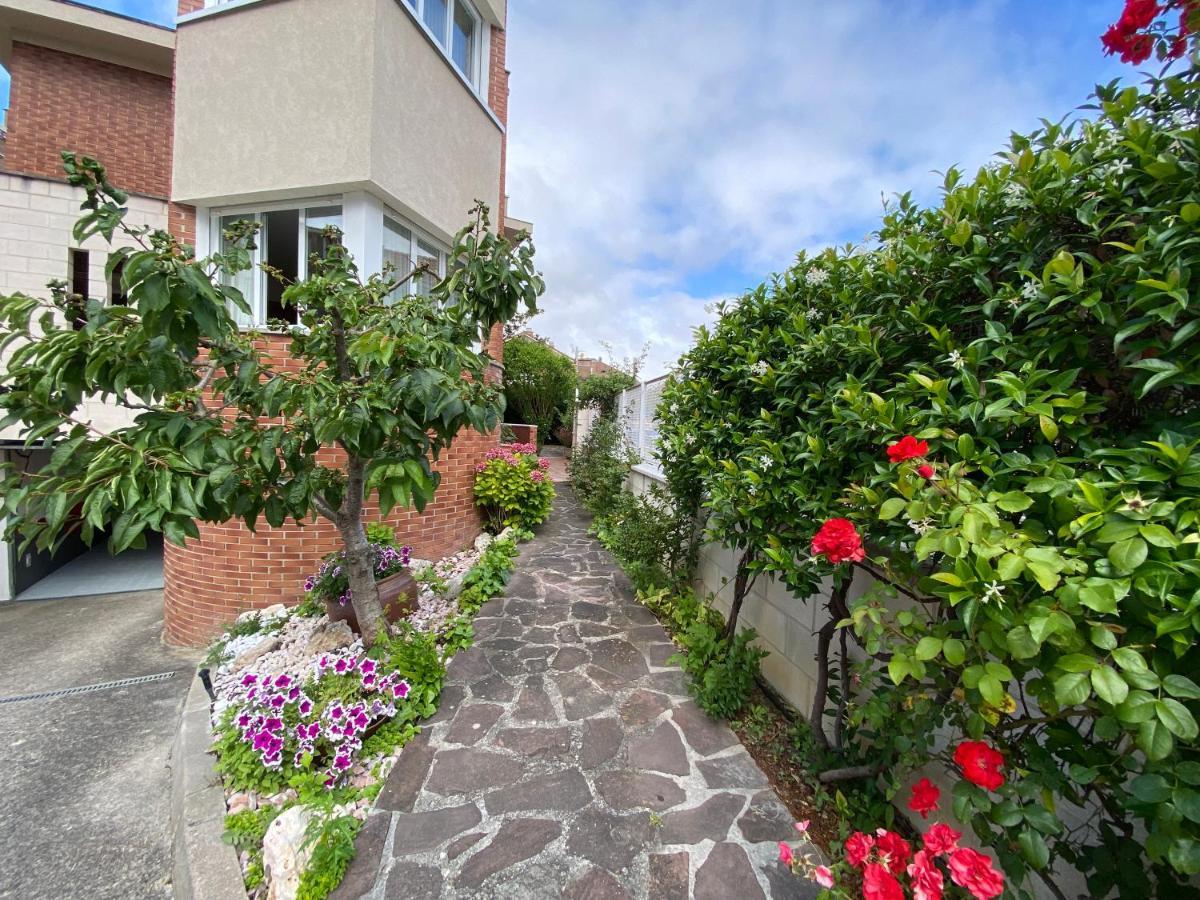 Casa Chalet Jardin Particular Ideal Grupos Y Familias Baranain Екстериор снимка
